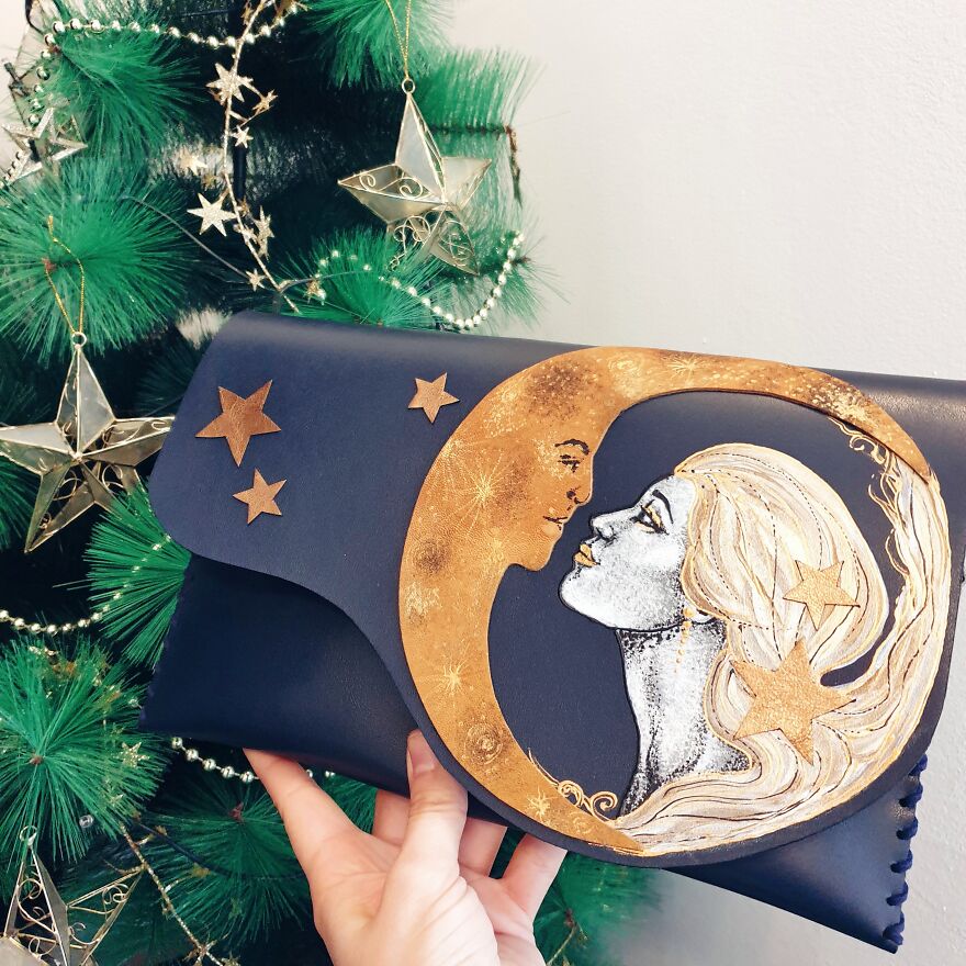 I Use 3D And Collage Techniques To Create Unique Handmade Winter-Themed Leather Clutch Bags (21 Pics)