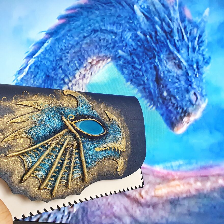 I Use 3D And Collage Techniques To Create Unique Handmade Winter-Themed Leather Clutch Bags (21 Pics)