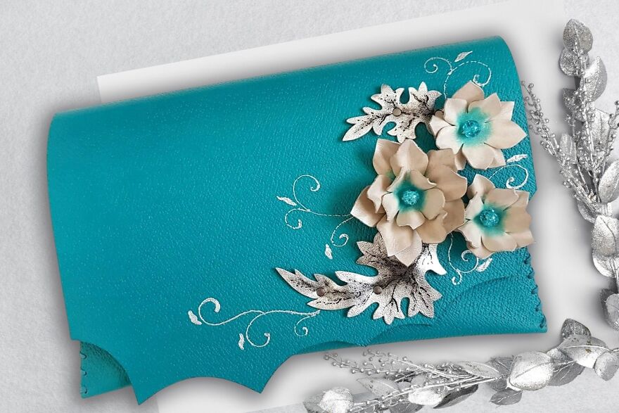 I Use 3D And Collage Techniques To Create Unique Handmade Winter-Themed Leather Clutch Bags (21 Pics)