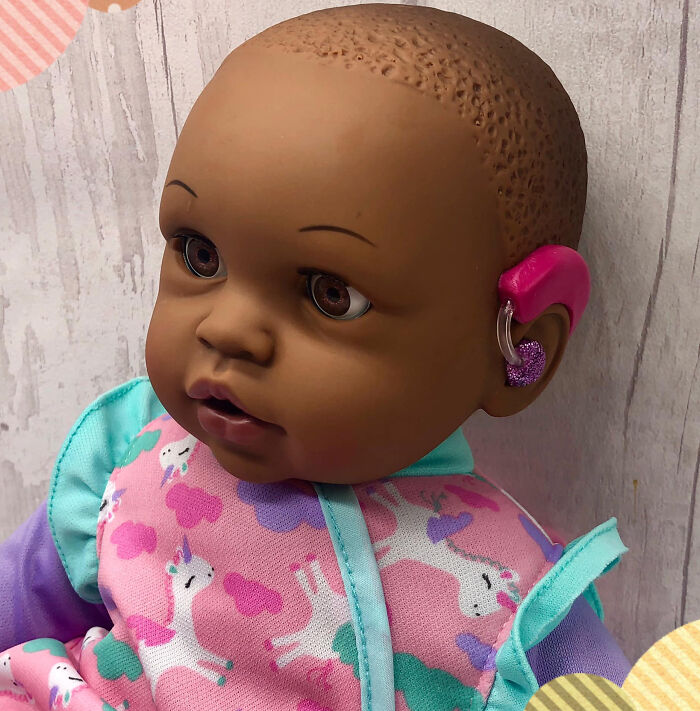Mom Starts Making Inclusive Dolls After She Couldn’t Find Any With Hearing Aids For Her Deaf Daughter Mom Starts Making Inclusive Dolls After She Couldn’t Find Any With Hearing Aids For Her Deaf Daughter