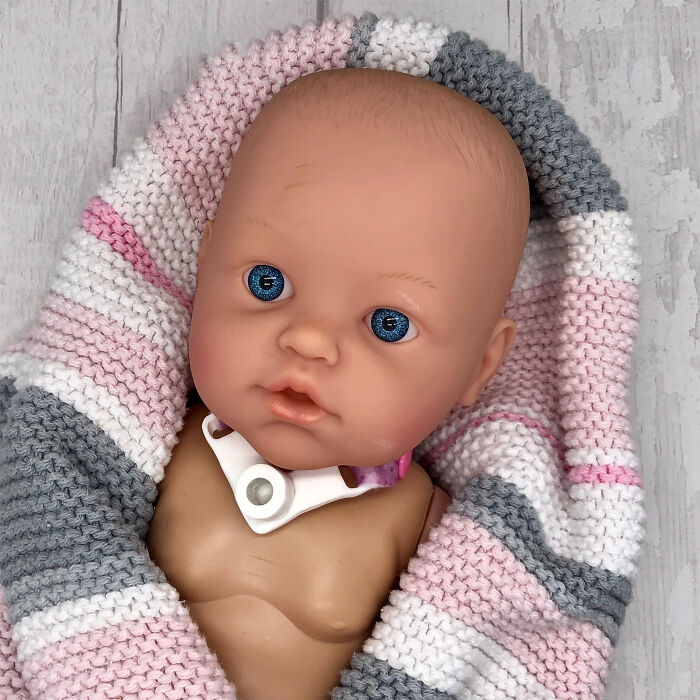 Mom Starts Making Inclusive Dolls After She Couldn’t Find Any With Hearing Aids For Her Deaf Daughter Mom Starts Making Inclusive Dolls After She Couldn’t Find Any With Hearing Aids For Her Deaf Daughter