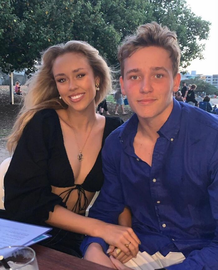 Wear the Detective Hat for 30 Pics in This “Siblings or Dating” Quiz Wear the Detective Hat for 30 Pics in This “Siblings or Dating” Quiz