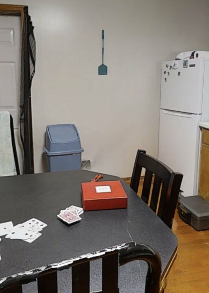 House For Sale Goes Viral Because The More You Look, The Crazier It Gets (28 Pics) House For Sale Goes Viral Because The More You Look, The Crazier It Gets (28 Pics)