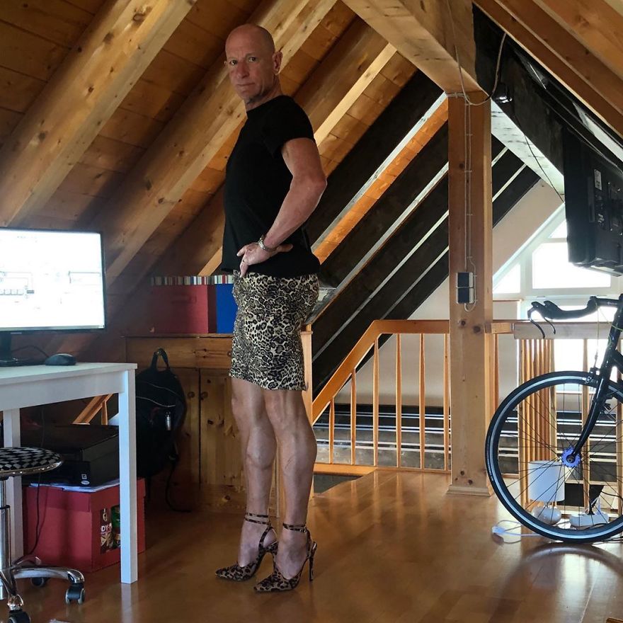 Skirts And Heels Are Not Just For Women, This Guy Proves That Perfectly (30 Pics)