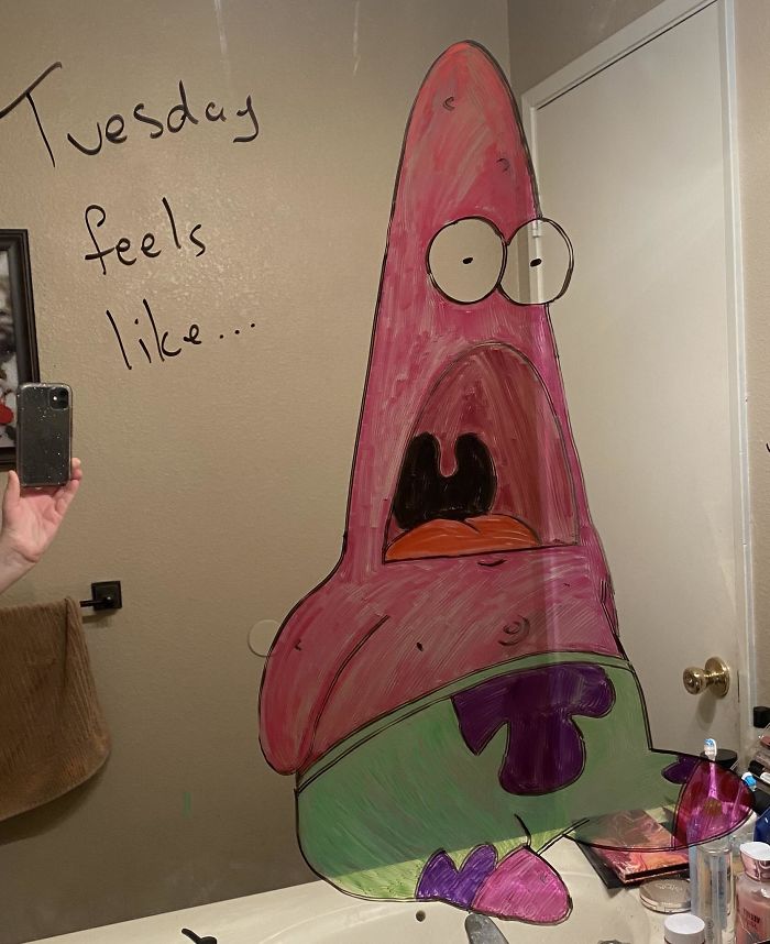 Woman Shares A Collection Of Her Husband’s Doodles On Her Bathroom Mirror (17 Pics) Woman Shares A Collection Of Her Husband’s Doodles On Her Bathroom Mirror (17 Pics)
