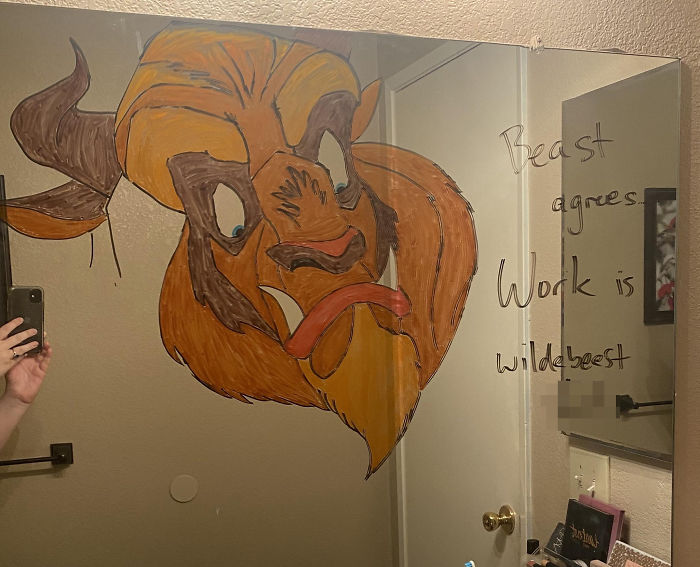 Woman Shares A Collection Of Her Husband’s Doodles On Her Bathroom Mirror (17 Pics) Woman Shares A Collection Of Her Husband’s Doodles On Her Bathroom Mirror (17 Pics)