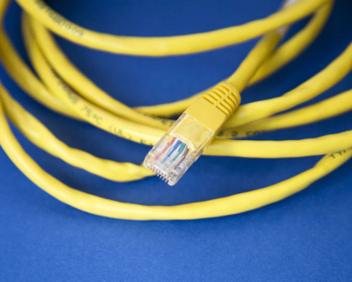 People Are Sharing What Things Look Strange Now, But Were Completely Normal 20 Years Ago In This Viral Thread