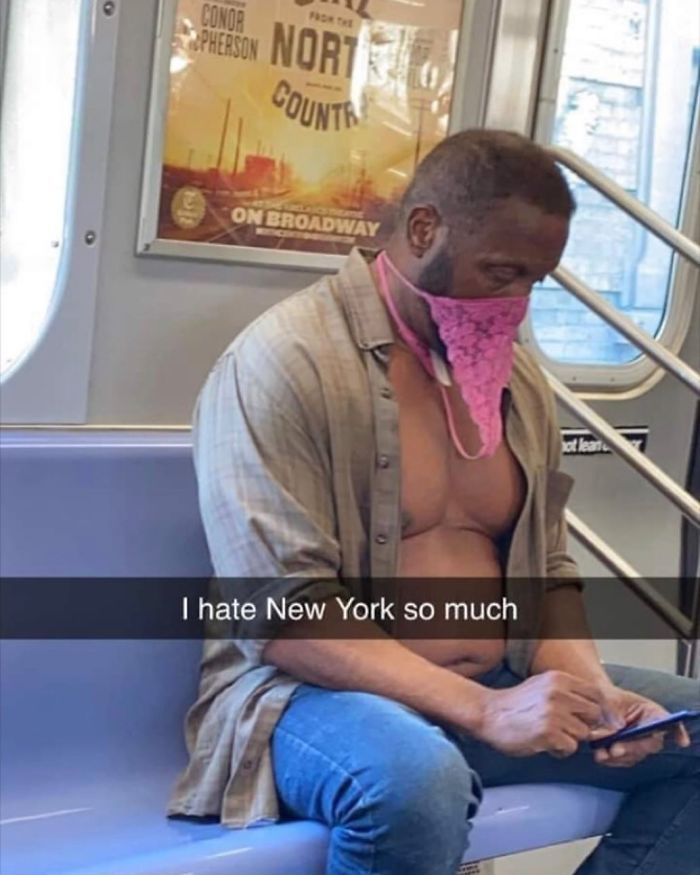 This Instagram Page Is Posting The Most Ridiculous Corona Masks Spotted On The Subway (37 Pics) This Instagram Page Is Posting The Most Ridiculous Corona Masks Spotted On The Subway (37 Pics)