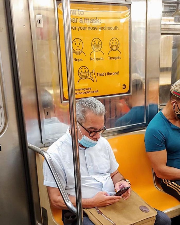 This Instagram Page Is Posting The Most Ridiculous Corona Masks Spotted On The Subway (37 Pics) This Instagram Page Is Posting The Most Ridiculous Corona Masks Spotted On The Subway (37 Pics)