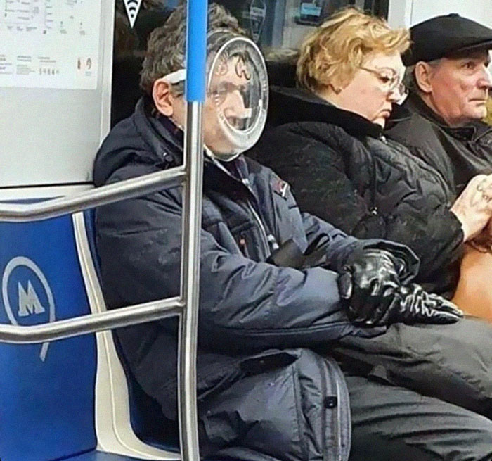 This Instagram Page Is Posting The Most Ridiculous Corona Masks Spotted On The Subway (37 Pics) This Instagram Page Is Posting The Most Ridiculous Corona Masks Spotted On The Subway (37 Pics)