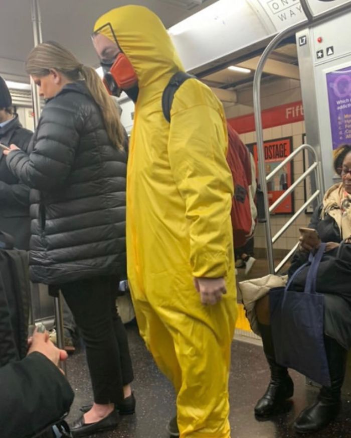 This Instagram Page Is Posting The Most Ridiculous Corona Masks Spotted On The Subway (37 Pics) This Instagram Page Is Posting The Most Ridiculous Corona Masks Spotted On The Subway (37 Pics)