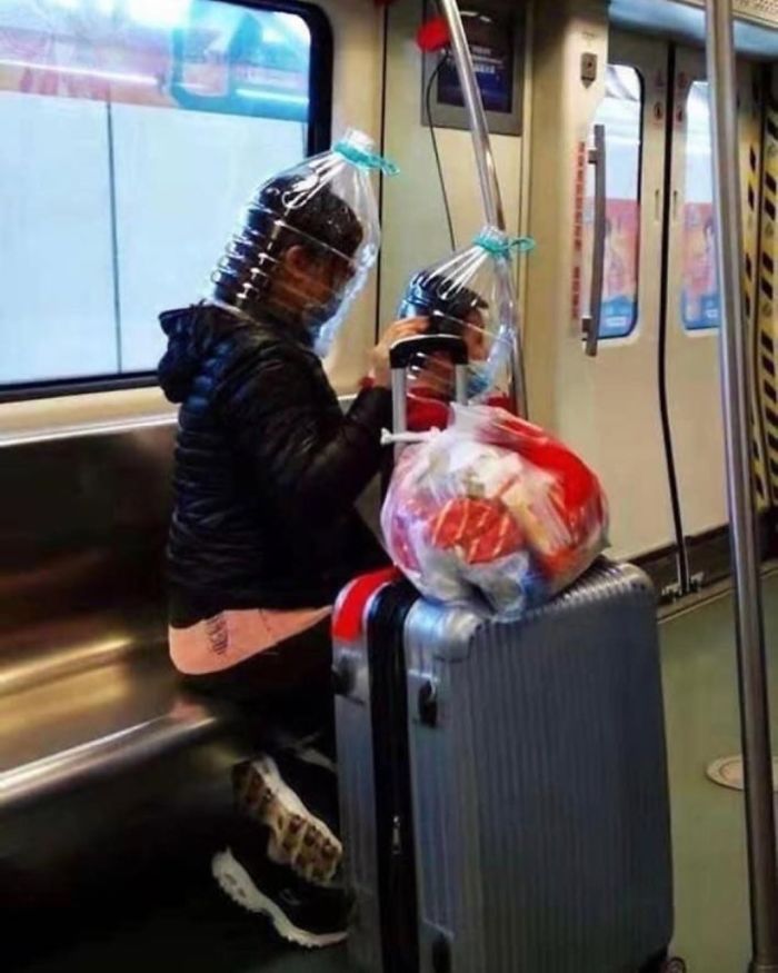 This Instagram Page Is Posting The Most Ridiculous Corona Masks Spotted On The Subway (37 Pics) This Instagram Page Is Posting The Most Ridiculous Corona Masks Spotted On The Subway (37 Pics)