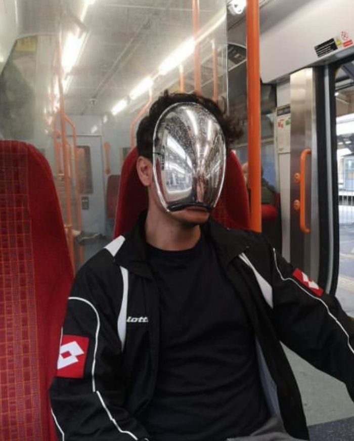 This Instagram Page Is Posting The Most Ridiculous Corona Masks Spotted On The Subway (37 Pics) This Instagram Page Is Posting The Most Ridiculous Corona Masks Spotted On The Subway (37 Pics)