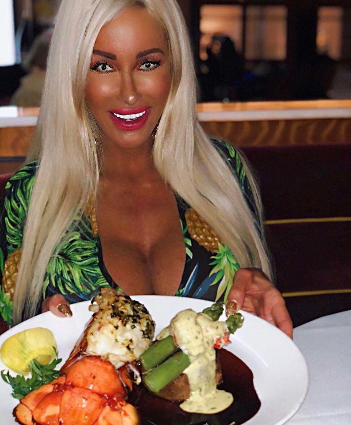 30 Times People Spotted Such Fake Instagrammers, It’s Borderline Ridiculous (New Pics)