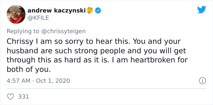 Chrissy Teigen Suffers A Miscarriage, People Support Her And Say She Helped Other Mothers Feel Less Alone Chrissy Teigen Suffers A Miscarriage, People Support Her And Say She Helped Other Mothers Feel Less Alone