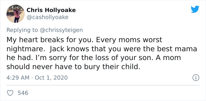 Chrissy Teigen Suffers A Miscarriage, People Support Her And Say She Helped Other Mothers Feel Less Alone Chrissy Teigen Suffers A Miscarriage, People Support Her And Say She Helped Other Mothers Feel Less Alone