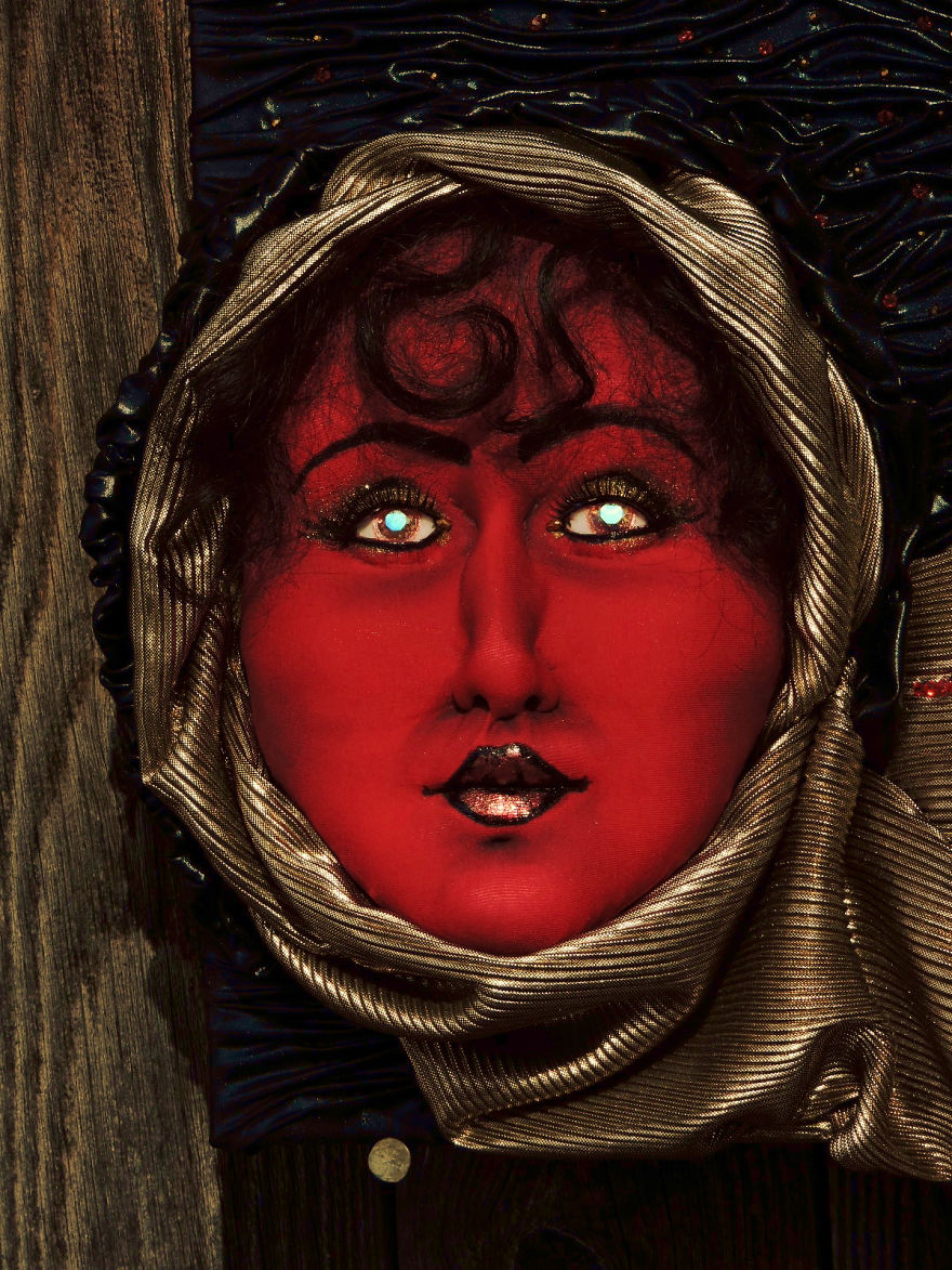 I Create Hyper-Realistic, Life-Sized Articulated People To Keep Me Company In The “Middle Of Nowhere” I Create Hyper-Realistic, Life-Sized Articulated People To Keep Me Company In The “Middle Of Nowhere”