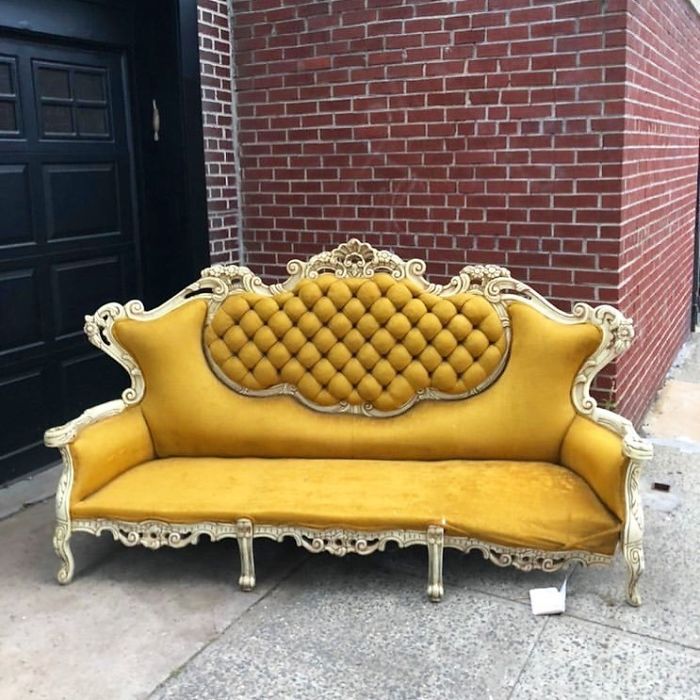 People Share What They Found Thrown Away And The Phrase ‘One Man’s Trash Is Another Man’s Treasure’ Has Never Been So Real