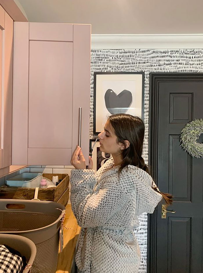 12-Year-Old Girl Redecorates Family Home In A Week For Just Around $125, And Here Are The Results 12-Year-Old Girl Redecorates Family Home In A Week For Just Around $125, And Here Are The Results