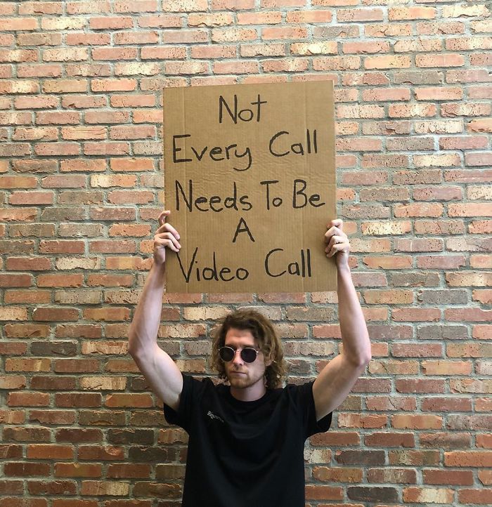 Dude Keeps Protesting Annoying Everyday Things With Funny Signs Dude Keeps Protesting Annoying Everyday Things With Funny Signs