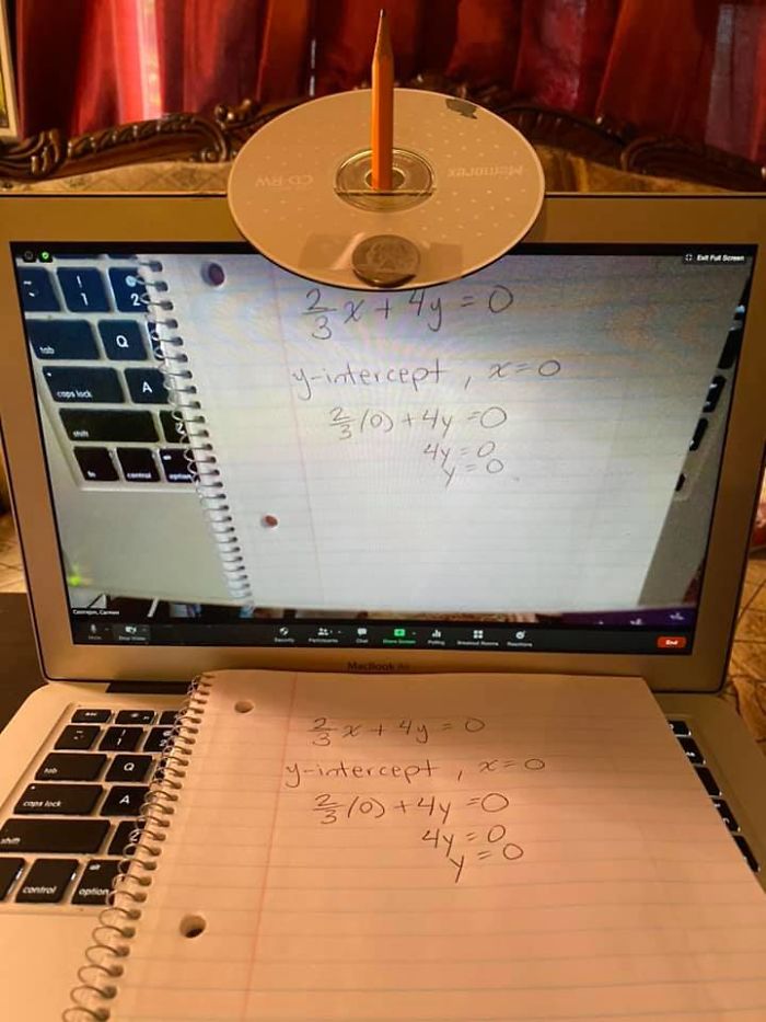 Genius Low-Tech Life Hack For Teachers To Show Handwritten Notes In Online Classes Genius Low-Tech Life Hack For Teachers To Show Handwritten Notes In Online Classes
