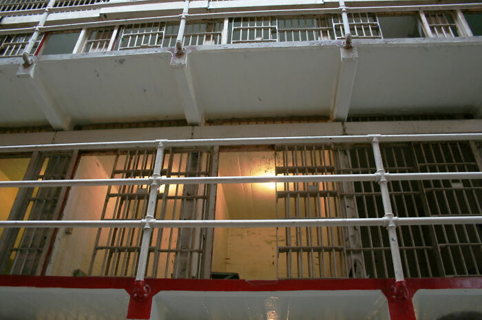 Lawyer Shared A Story Of Her Client Struggling To Catch Up With Modern Technology After 30 Years In Prison Lawyer Shared A Story Of Her Client Struggling To Catch Up With Modern Technology After 30 Years In Prison