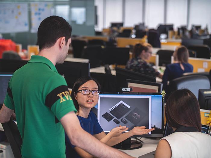 35 Women Share What’s The Most Insulting Thing They’ve Heard From Their Employers 35 Women Share What’s The Most Insulting Thing They’ve Heard From Their Employers