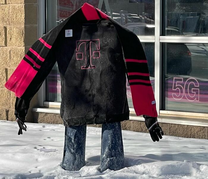 People Are Freezing Their Pants And Other Clothes And It Looks Like The Coolest Science Experiment (40 Pics) People Are Freezing Their Pants And Other Clothes And It Looks Like The Coolest Science Experiment (40 Pics)