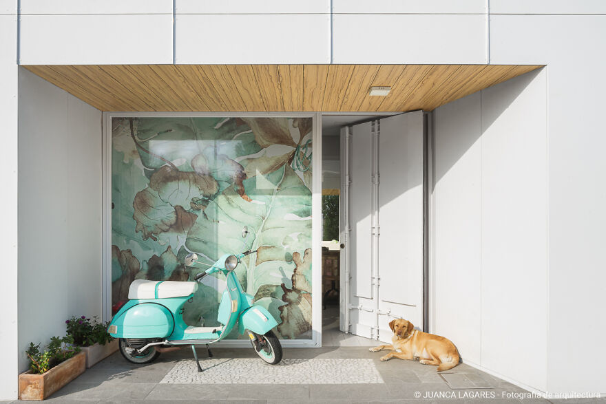 An Incredible Family House In Sevilla Made Of Recycled Shipping Containers An Incredible Family House In Sevilla Made Of Recycled Shipping Containers