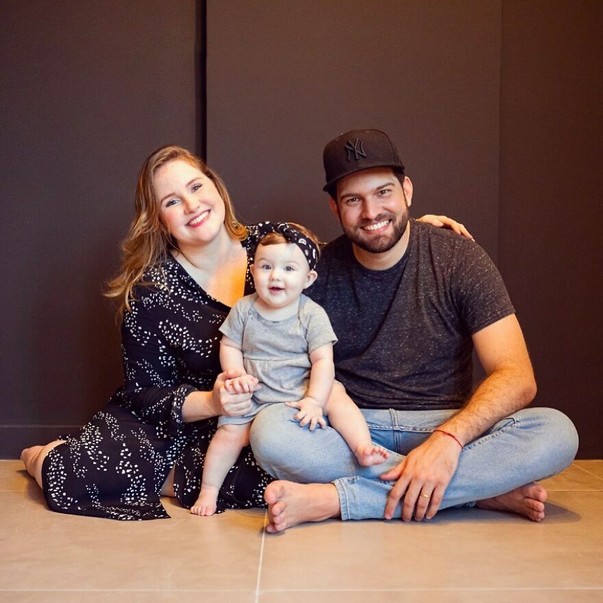 For His Newborn Daughter’s Photoshoot, This Dad Recreated Famous Paintings He And His Wife Love For His Newborn Daughter’s Photoshoot, This Dad Recreated Famous Paintings He And His Wife Love