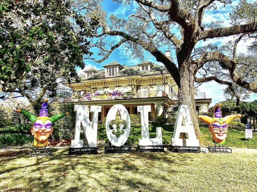 New Orleans Got Creative For This Year’s Mardi Gras And Celebrated It With House Floats (62 Pics) New Orleans Got Creative For This Year’s Mardi Gras And Celebrated It With House Floats (62 Pics)