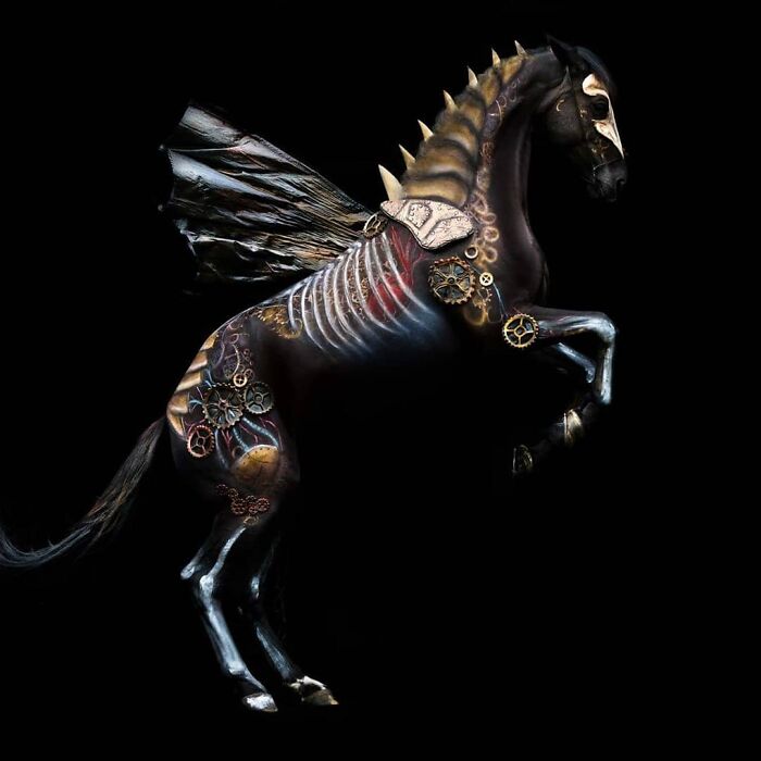 Artist Transforms Human Body Into Incredible Optical Illusions (70 pics) Artist Transforms Human Body Into Incredible Optical Illusions (70 pics)