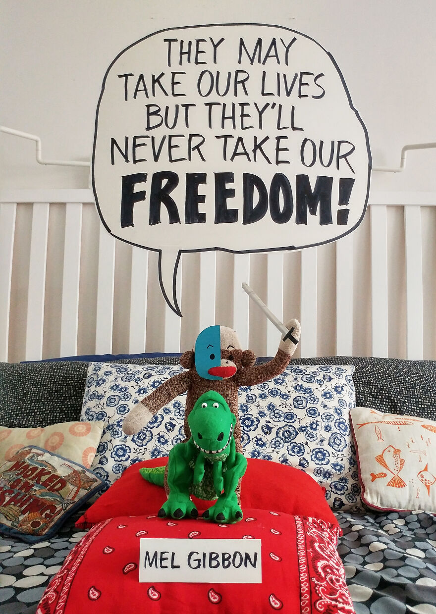 I’ve Made My Wife Laugh Every Day Of The Pandemic With Daily Sock Monkey Shows And I Hope They Make You Smile Too (65 Pics) I’ve Made My Wife Laugh Every Day Of The Pandemic With Daily Sock Monkey Shows And I Hope They Make You Smile Too (65 Pics)