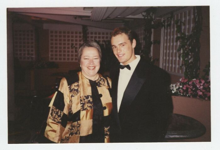 Photo Dealer Finds An Old Photo Collection With Photos Of A &#8220;Mysterious&#8221; Man With Hollywood Celebrities (30 Pics)