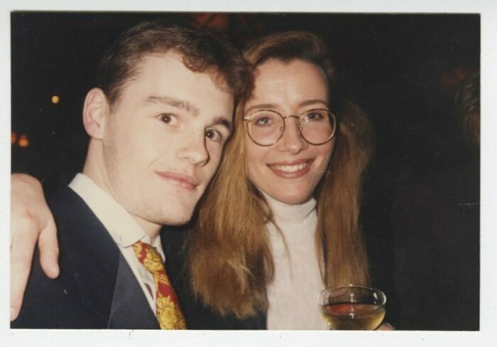 Photo Dealer Finds An Old Photo Collection With Photos Of A “Mysterious” Man With Hollywood Celebrities (30 Pics) Photo Dealer Finds An Old Photo Collection With Photos Of A “Mysterious” Man With Hollywood Celebrities (30 Pics)