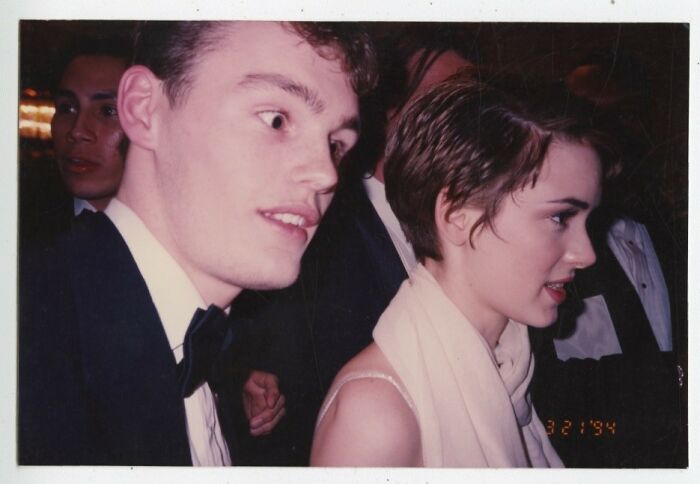 Photo Dealer Finds An Old Photo Collection With Photos Of A &#8220;Mysterious&#8221; Man With Hollywood Celebrities (30 Pics)