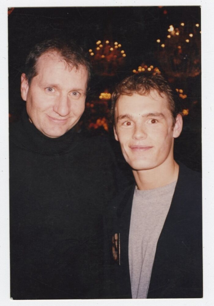 Photo Dealer Finds An Old Photo Collection With Photos Of A &#8220;Mysterious&#8221; Man With Hollywood Celebrities (30 Pics)