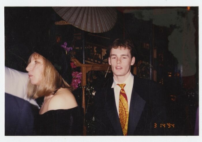 Photo Dealer Finds An Old Photo Collection With Photos Of A “Mysterious” Man With Hollywood Celebrities (30 Pics) Photo Dealer Finds An Old Photo Collection With Photos Of A “Mysterious” Man With Hollywood Celebrities (30 Pics)