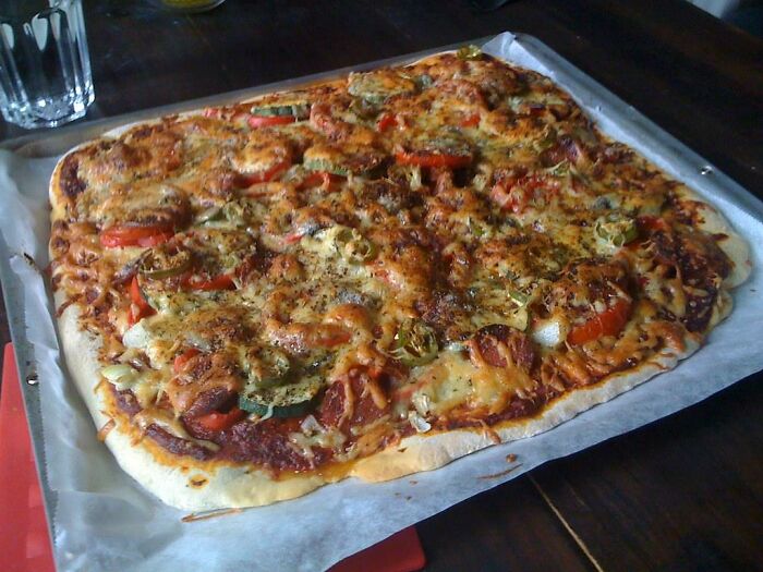 35 People Who Grew Up Poor Share What Unwritten Rules They Abided By To Get By