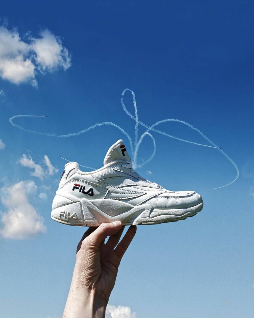 This Photographer Captured 40 Photographs Which Perfectly Show The Power Of Perspective This Photographer Captured 40 Photographs Which Perfectly Show The Power Of Perspective