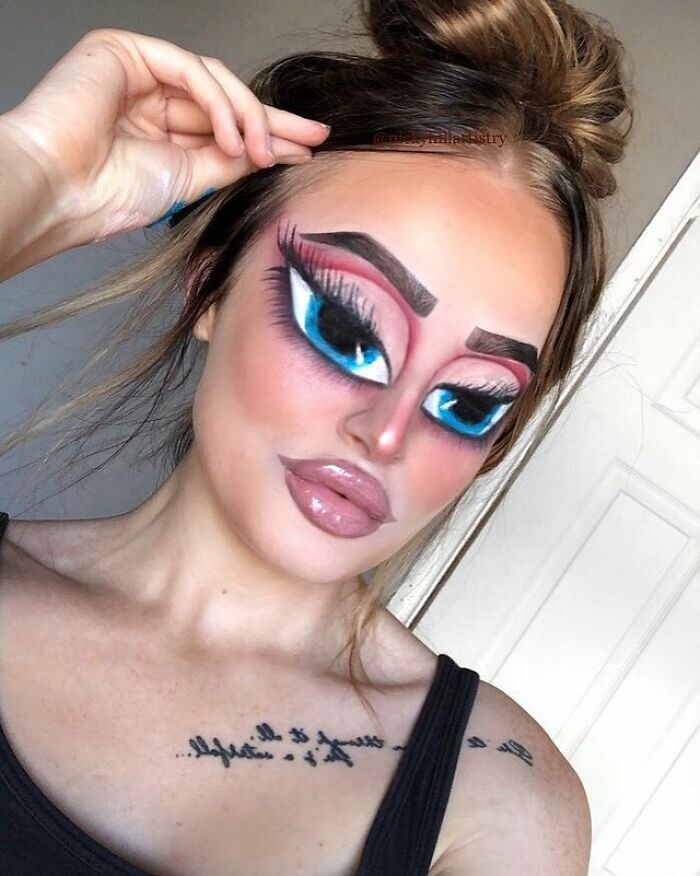 This Makeup Artist Transforms Herself Into Almost Anyone And Anything, And Here Are 30 Pics