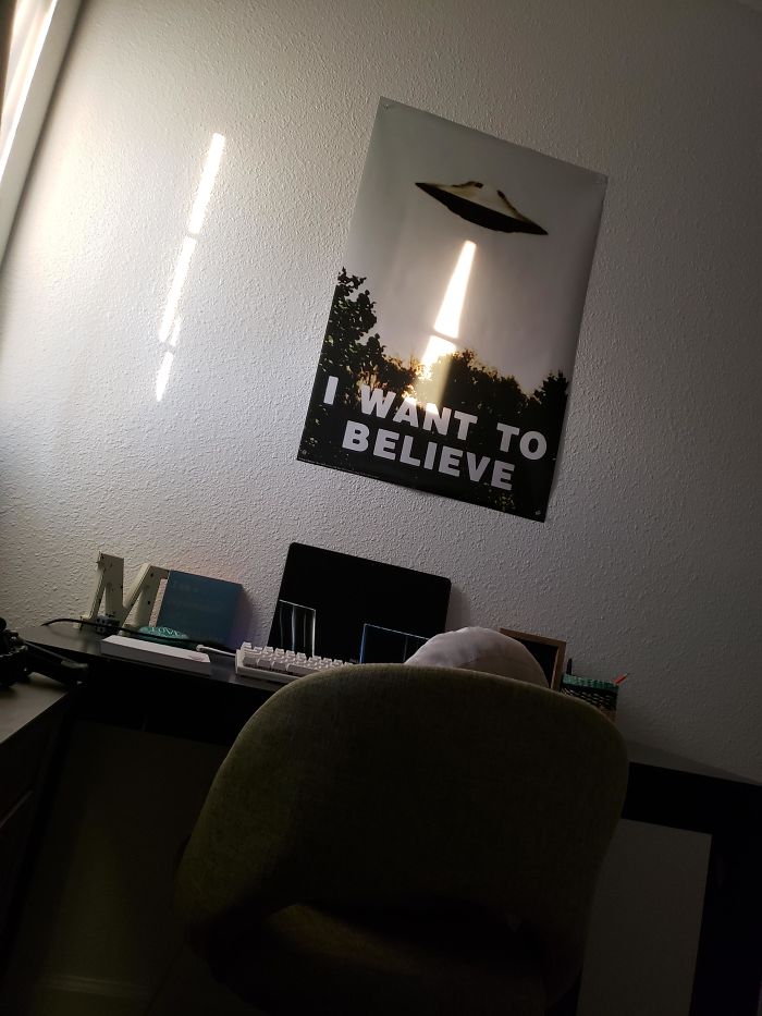 50 Times People Captured Such Perfectly Timed Pics, They Had To Celebrate It By Sharing Them Online 50 Times People Captured Such Perfectly Timed Pics, They Had To Celebrate It By Sharing Them Online