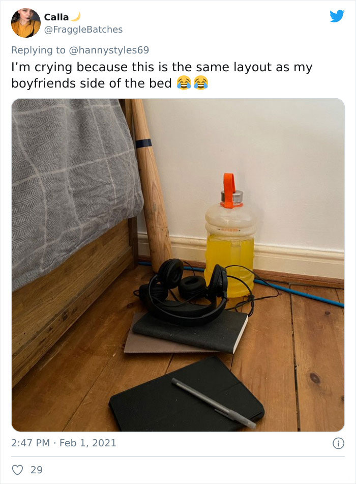 Women Are Comparing Their Side Of The Bed Vs. Their Boyfriends’, And People Find The Similarities Between Men Hilarious Women Are Comparing Their Side Of The Bed Vs. Their Boyfriends’, And People Find The Similarities Between Men Hilarious