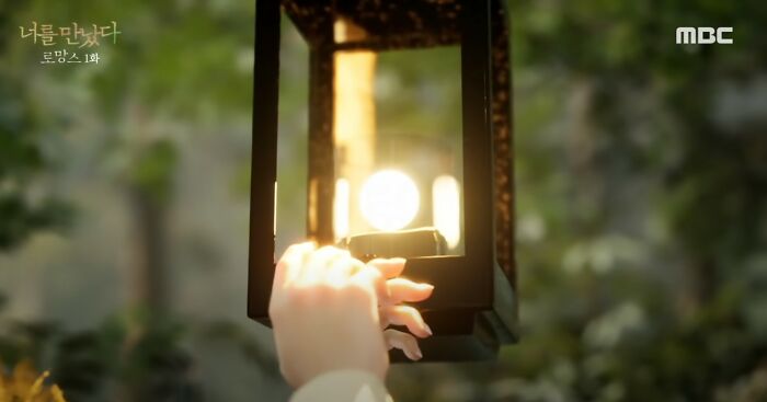 Husband Gets Reunited With His Late Wife Through VR To Make One Last Memory Husband Gets Reunited With His Late Wife Through VR To Make One Last Memory