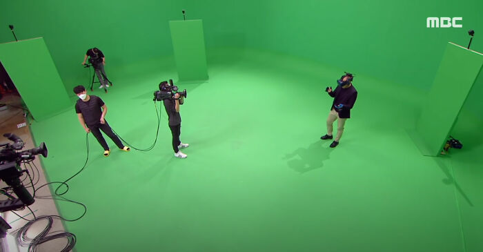 Husband Gets Reunited With His Late Wife Through VR To Make One Last Memory Husband Gets Reunited With His Late Wife Through VR To Make One Last Memory