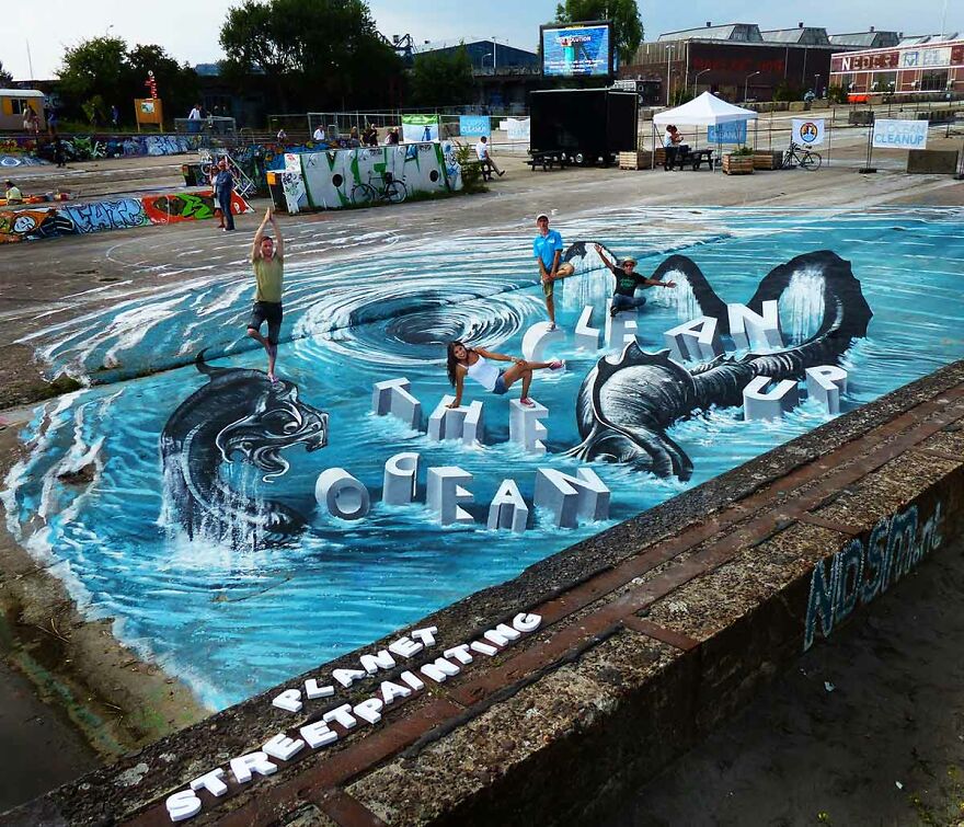 54 3D Optical Illusions By This Talented Mexican Street Artist 54 3D Optical Illusions By This Talented Mexican Street Artist