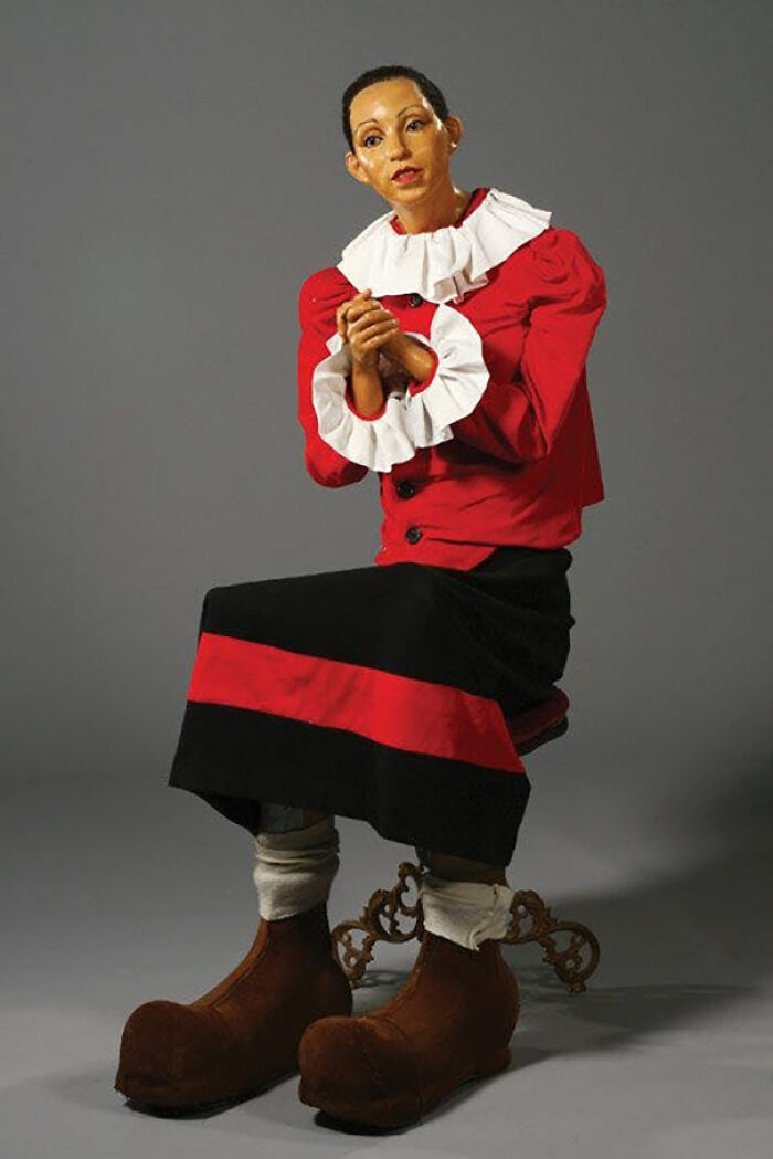 There Was An Online Auction Selling Wax Figures Of Celebrities, And Here Are The 30 Most ‘Cursed’ Ones There Was An Online Auction Selling Wax Figures Of Celebrities, And Here Are The 30 Most ‘Cursed’ Ones