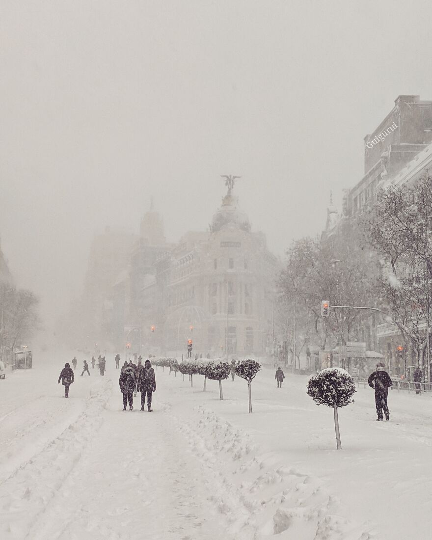 The Largest Snowfall In Half A Century Hit Madrid This Weekend And I Captured This Historic Event (35 Pics) The Largest Snowfall In Half A Century Hit Madrid This Weekend And I Captured This Historic Event (35 Pics)