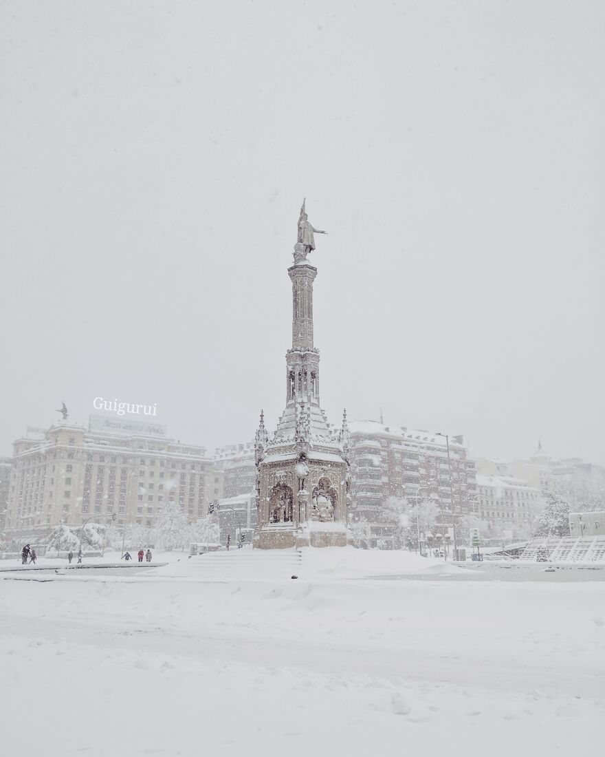 The Largest Snowfall In Half A Century Hit Madrid This Weekend And I Captured This Historic Event (35 Pics) The Largest Snowfall In Half A Century Hit Madrid This Weekend And I Captured This Historic Event (35 Pics)