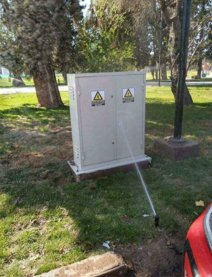 50 Times People Had One Job And Failed In A Hilarious Way (New Pics) 50 Times People Had One Job And Failed In A Hilarious Way (New Pics)